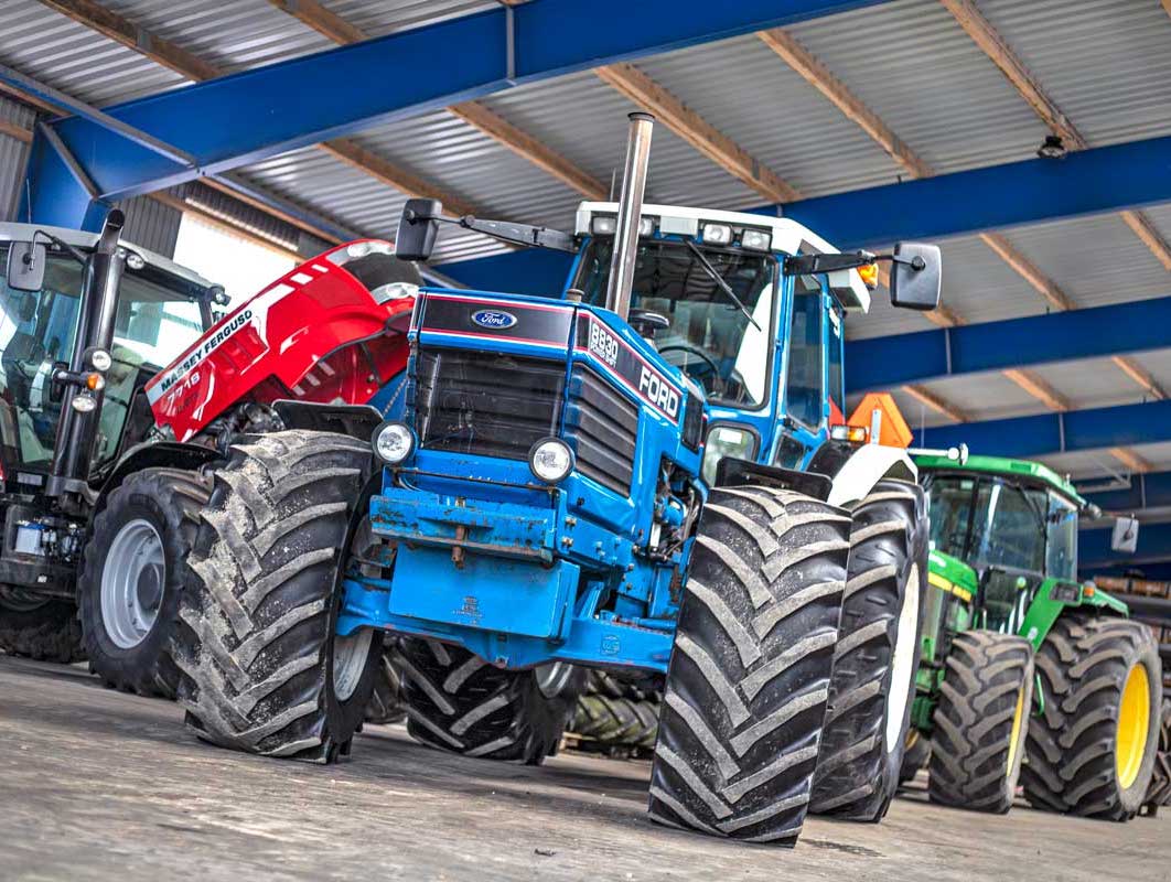 ford traktor, john deere og andre traktorer og købes