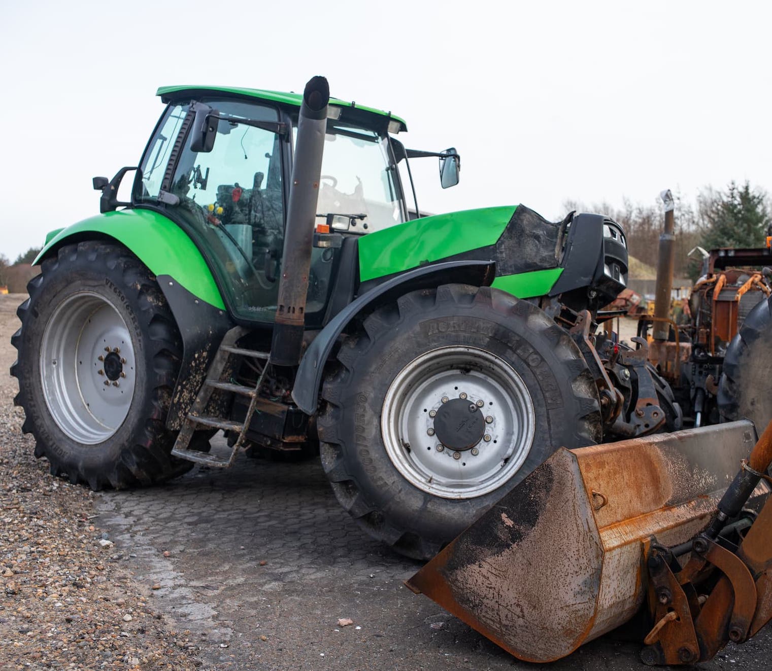 ford traktor, john deere og andre traktorer og købes