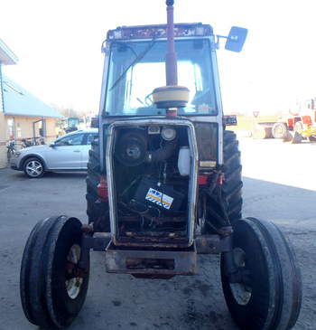 salg af Massey Ferguson 698 traktor