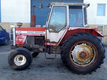 salg af Massey Ferguson 698 traktor