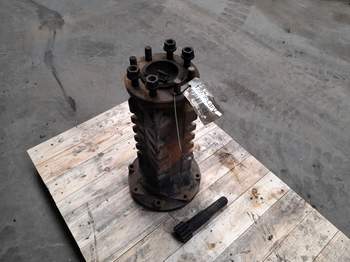 salg af John Deere 5400 LEFT Rear Axle