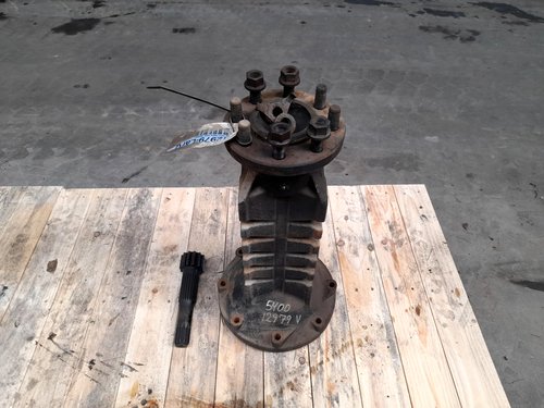 salg af John Deere 5400 LEFT Rear Axle