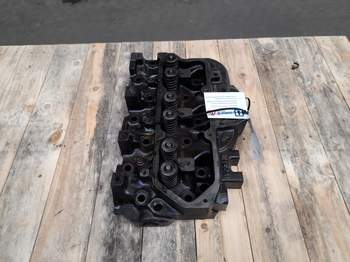 salg af John Deere 5400  Cylinder Head