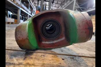 salg af Vorderachsgehäuse John Deere 6310 LINKS