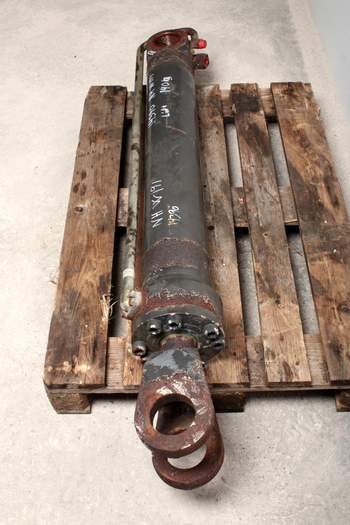 salg af New Holland W190  Hydraulic Cylinder