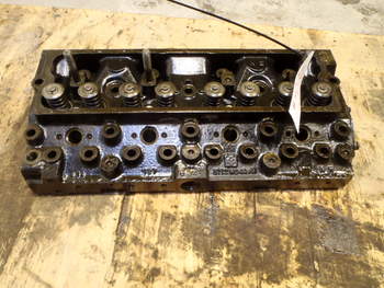 salg af JCB 3 CX  Cylinder head