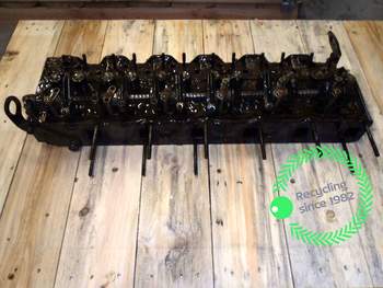 Hitachi EX255  Cylinder head