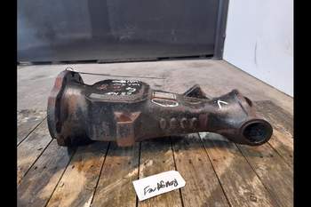 salg af Valtra 900 LEFT Front axle house