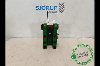 John Deere 8200  Top Link Bracket