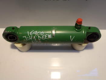 salg af John Deere 6100 LEFT Lift Cylinder