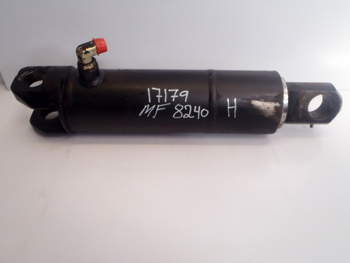 salg af Massey Ferguson 8240 RIGHT Lift Cylinder