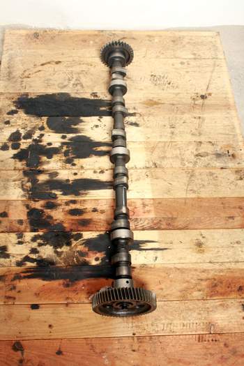 salg af New Holland M100  Camshaft