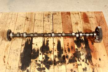 salg af New Holland M100  Camshaft