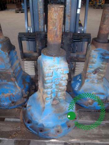 salg af Ford 8730 RIGHT Rear Half Axle