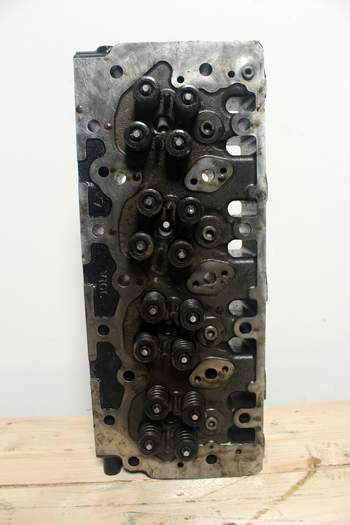 salg af Komatsu WB97 S  Cylinder head