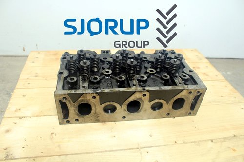 salg af Massey Ferguson 8480  Cylinder Head