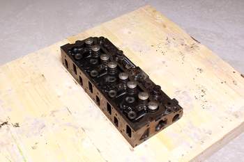 salg af Case CX80  Cylinder Head