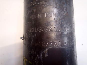 salg af Renault 160-94 RIGHT Lift Cylinder