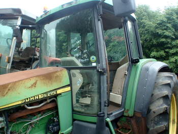 salg af John Deere 6910 traktor