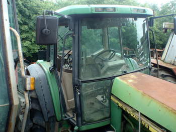 salg af John Deere 6910 traktor