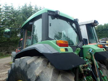 salg af John Deere 6910 tractor