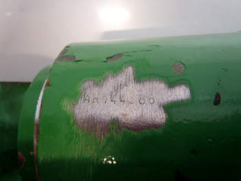 salg af John Deere 7700 RIGHT Lift Cylinder