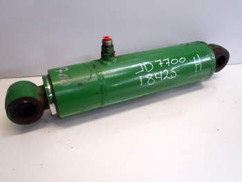 salg af John Deere 7700 RIGHT Lift Cylinder