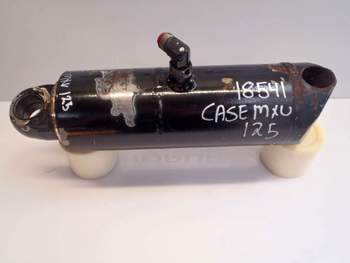 salg af Case MXU125  Lift Cylinder