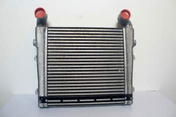 salg af Intercooler Case Puma 165 