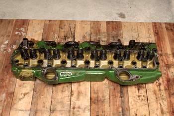 salg af John Deere 3040  Cylinder Head