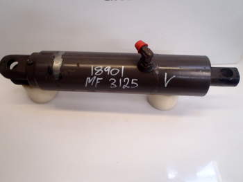 salg af Massey Ferguson 3125 LEFT Lift Cylinder