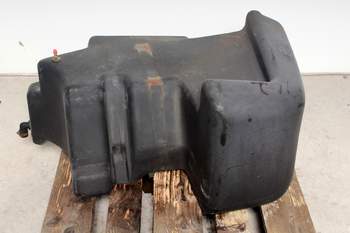 salg af New Holland 8560  Fuel tank