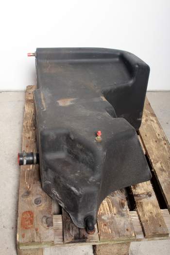 salg af Kraftstofftank New Holland 8560 