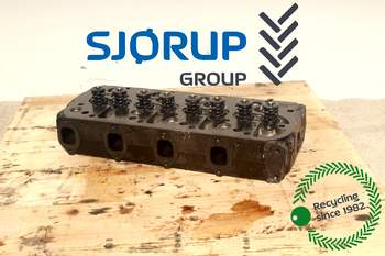 New Holland LM410  Cylinder head