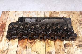 salg af Case 5140  Cylinder Head