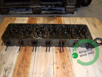 Doosan Daewoo DL250  Cylinder head