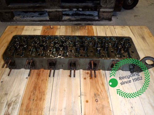 salg af Doosan Daewoo DL250  Cylinder head