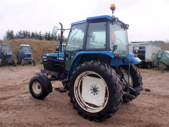 salg af New Holland 6640 traktor