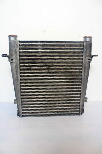 salg af Intercooler Case 695 