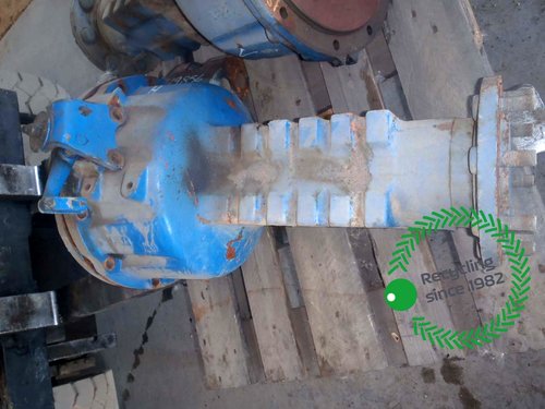 salg af Ford 7840 RIGHT Rear Half Axle