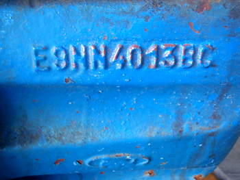 salg af Ford 7840 LEFT Rear Half Axle