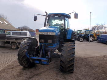 salg af New Holland 8870 traktor