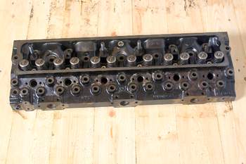 salg af Massey Ferguson 4270  Cylinder Head