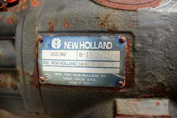 salg af Hinterachse New Holland LM640 