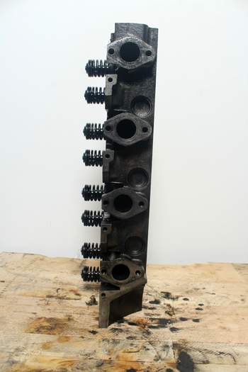salg af Volvo L45 D  Cylinder head