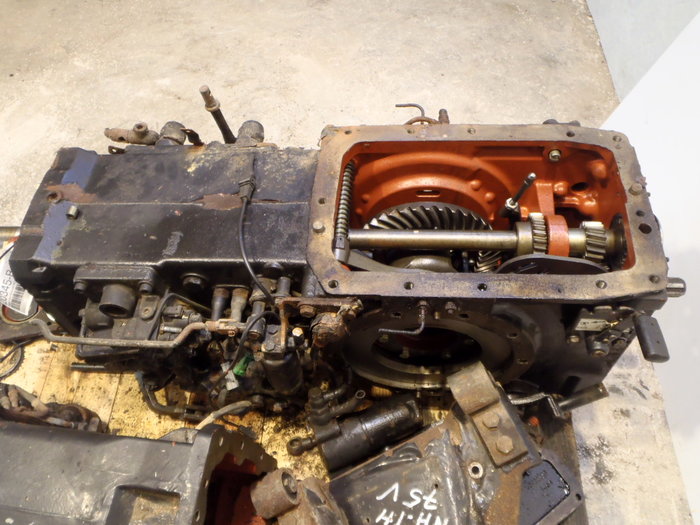 New Holland TN75 V Rear Transmission Tractors Secondhand Parts