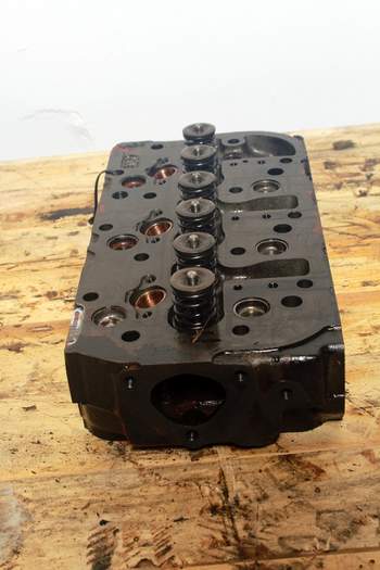 salg af New Holland TN75 V  Cylinder Head