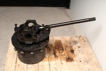 salg af Massey Ferguson 8690 LEFT Front axle final drive