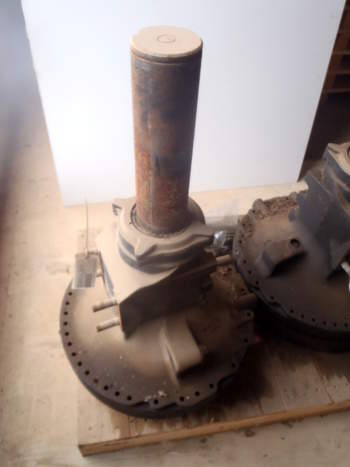 salg af Massey Ferguson 8690 LEFT Rear Half Axle