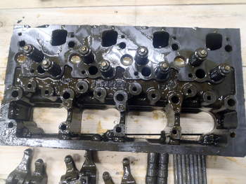 salg af John Deere 4720  Cylinder Head